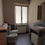 Libarna Nocleg ze śniadaniem 3*
